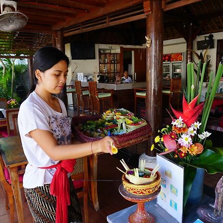 Yulia 2 Homestay Sanur Esterno foto