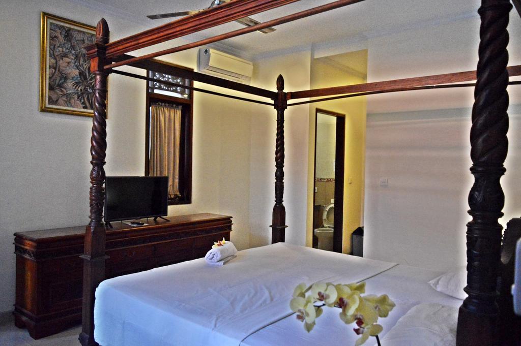 Yulia 2 Homestay Sanur Esterno foto