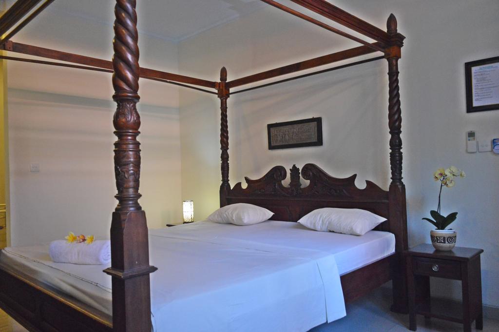 Yulia 2 Homestay Sanur Esterno foto