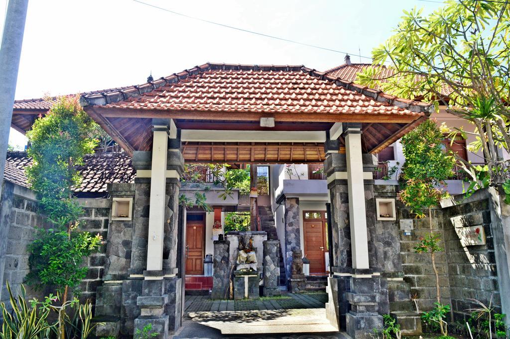 Yulia 2 Homestay Sanur Esterno foto
