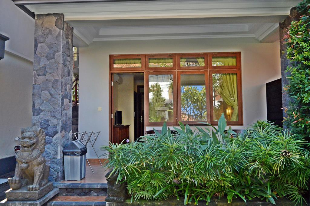 Yulia 2 Homestay Sanur Esterno foto