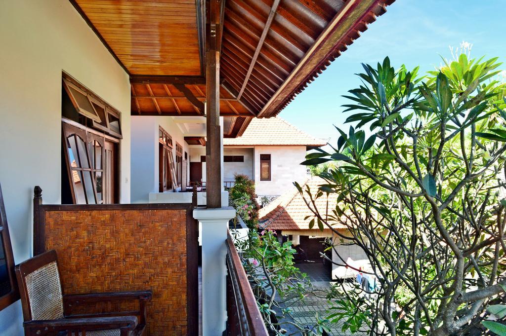 Yulia 2 Homestay Sanur Esterno foto