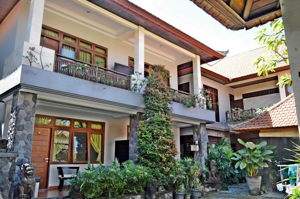 Yulia 2 Homestay Sanur Esterno foto