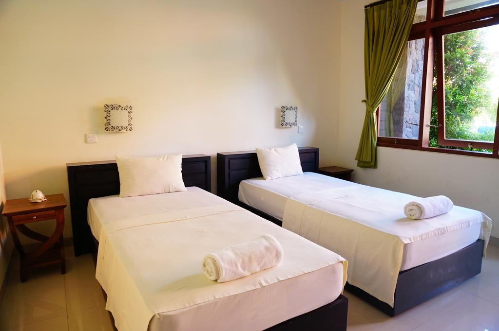 Yulia 2 Homestay Sanur Esterno foto