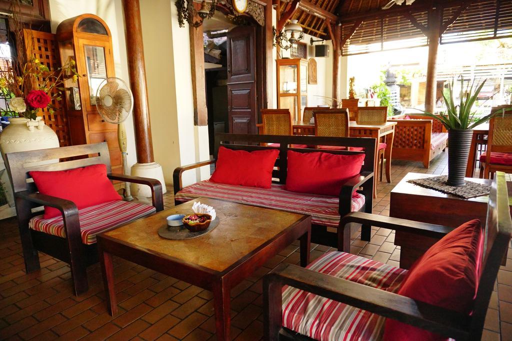 Yulia 2 Homestay Sanur Esterno foto