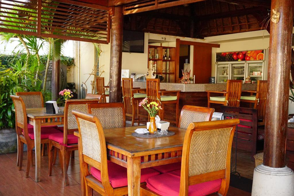 Yulia 2 Homestay Sanur Esterno foto