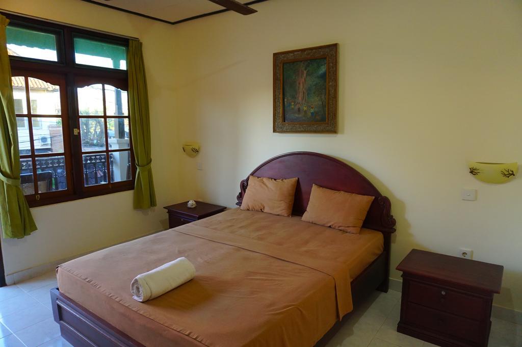 Yulia 2 Homestay Sanur Esterno foto