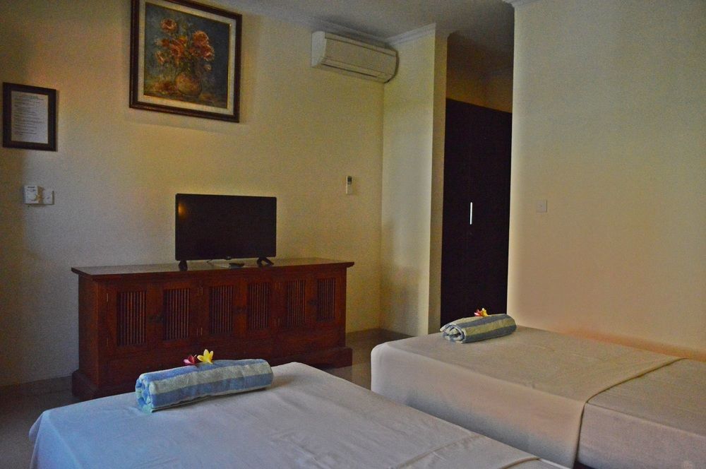 Yulia 2 Homestay Sanur Esterno foto